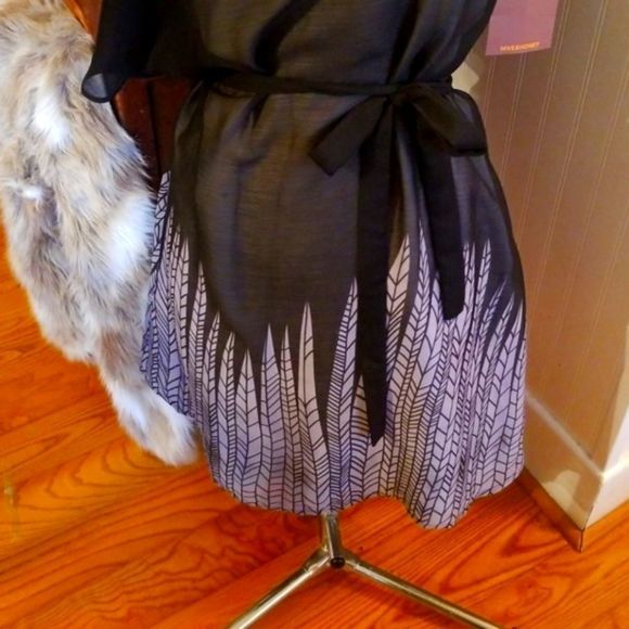HIVE & HONEY ONE SHOULDER FEATHER DESIGN LBD - Picture 5 of 7